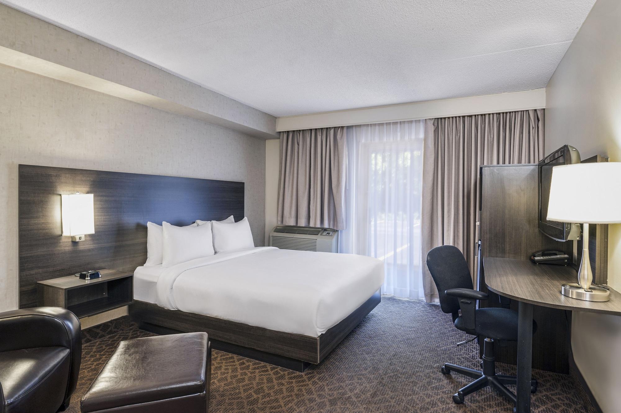 รามาดา โฮเต็ล แอนด์ คอนเฟอเรนซ์ เซ็นเตอร์ บาย วินด์แฮม คิงส์ตัน Hotel คิงสตัน ภายนอก รูปภาพ